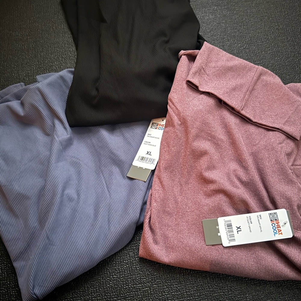 💥(3) 32 Degrees Turtlenecks